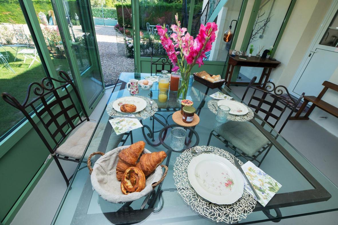 L'Echo Des Bois Bed & Breakfast Lyons-la-Foret Bagian luar foto